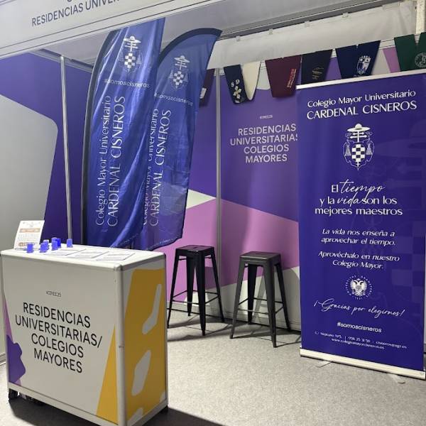 El CMU Cardenal Cisneros participa en la Recepción de Estudiantes de la Universidad de Granada